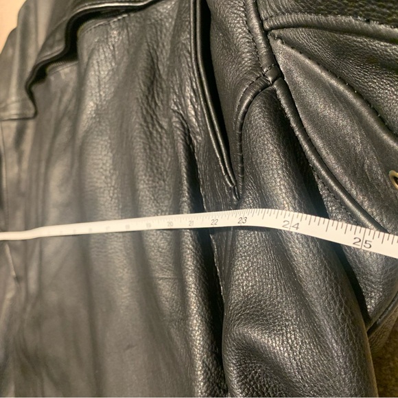 Motorcyclist Fox Creek Leather Bomber Jacket - Picture 4 of 17